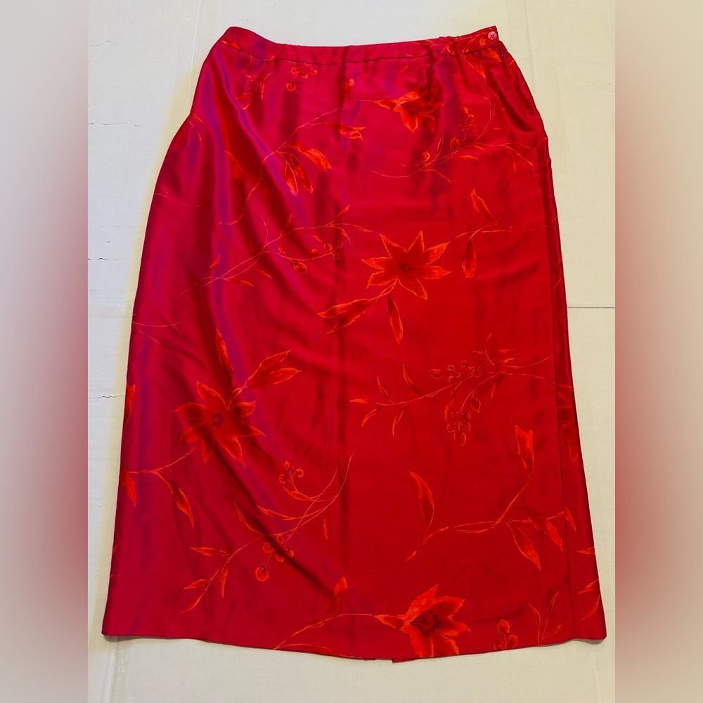 Vintage Jones New York 1980’s silk floral skirt in magenta color size 20W